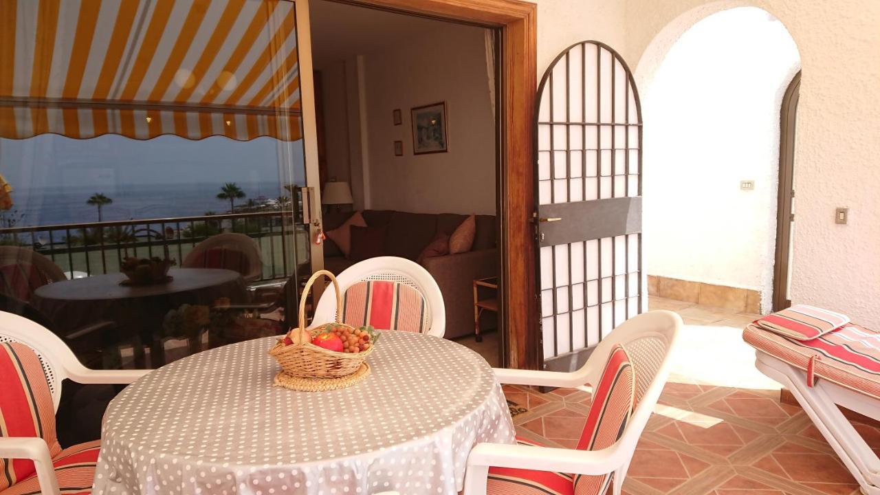 Apartment Mit Sonnenterrasse Und Panorama - Meerblick, 5 Min. Von Hafen + Strand Acantilado de los Gigantes Buitenkant foto