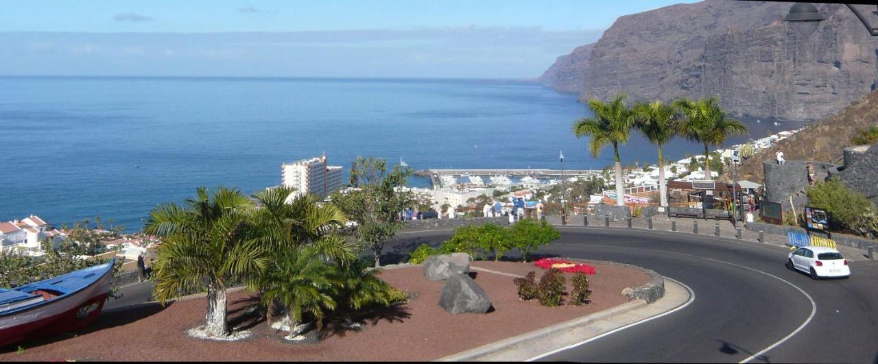 Apartment Mit Sonnenterrasse Und Panorama - Meerblick, 5 Min. Von Hafen + Strand Acantilado de los Gigantes Buitenkant foto